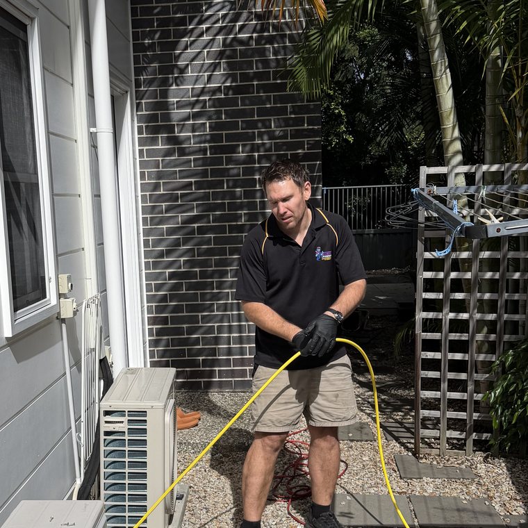 Genies plumber on a job
